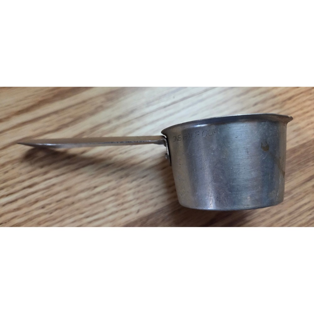 Vintage 1/2 Cup Metal Measuring Cup Japan